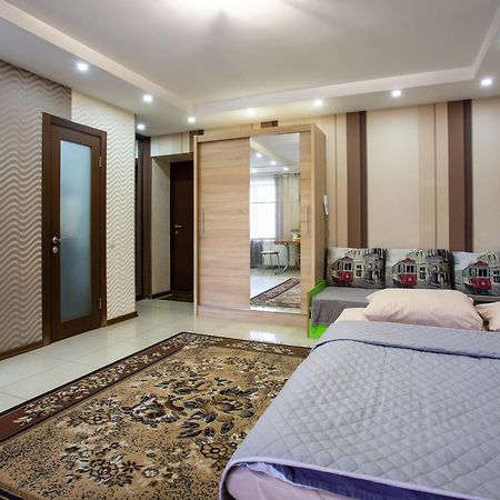 Botanical garden area Apartment Harkiv Exterior foto
