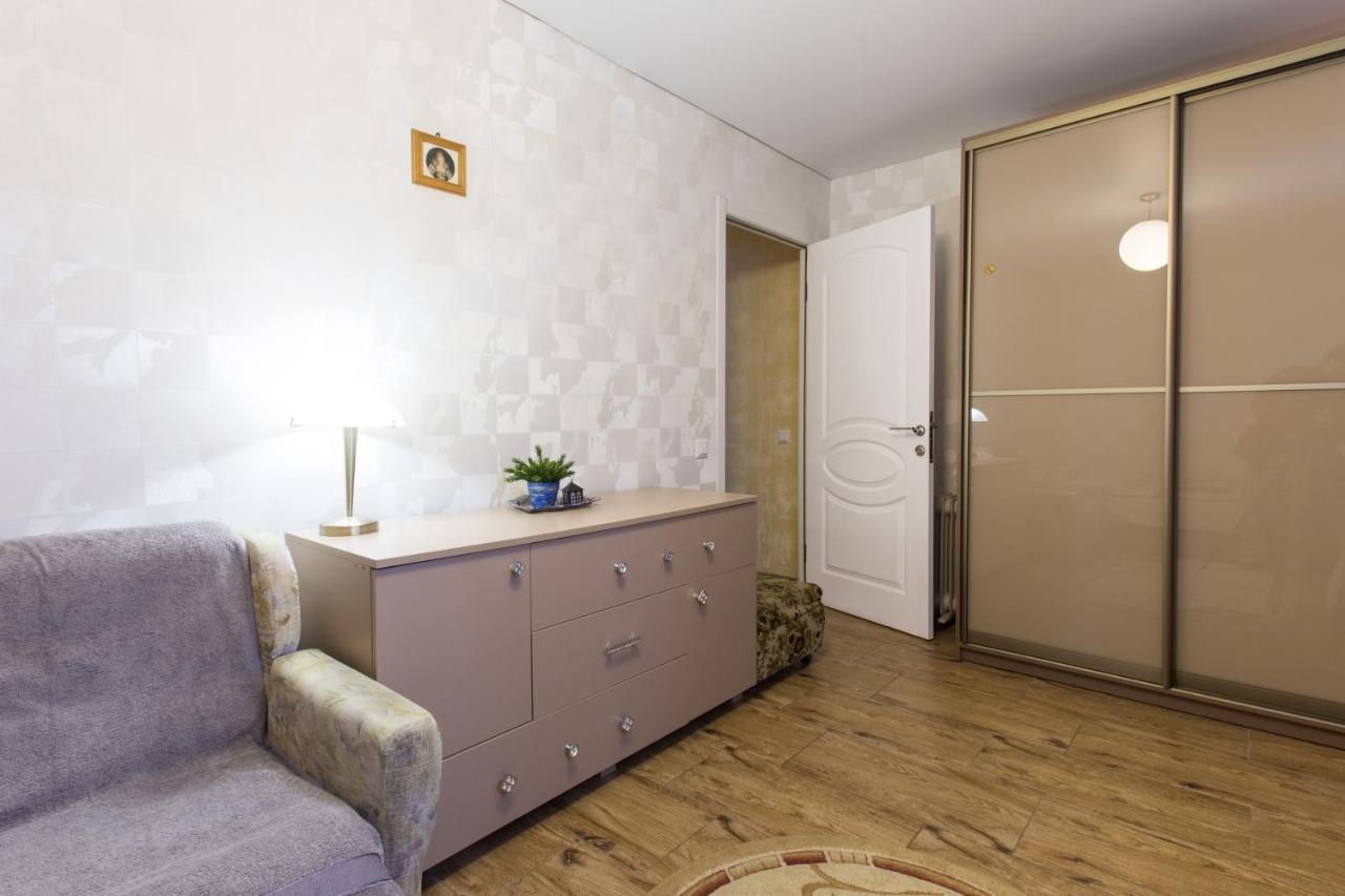Botanical garden area Apartment Harkiv Exterior foto